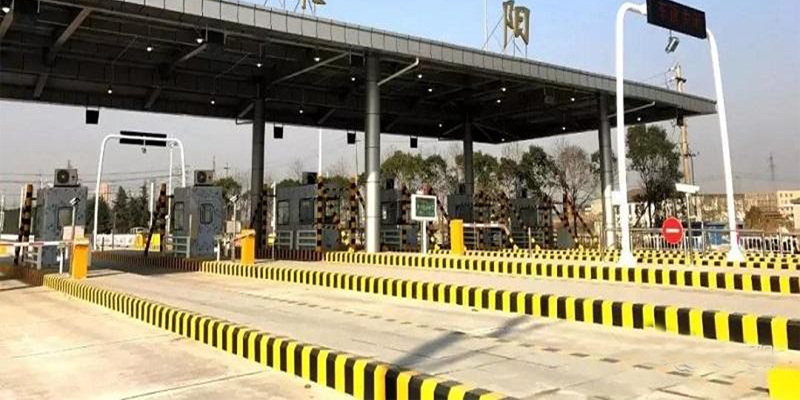 高速收費站熒光漆，你見過嗎？